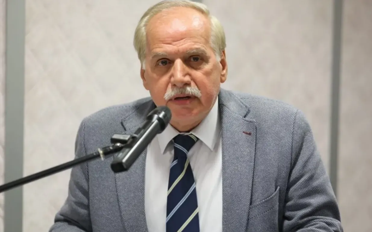 CHP'den Ayrılan Haluk Akbay, Yeni Parti'ye Geçti