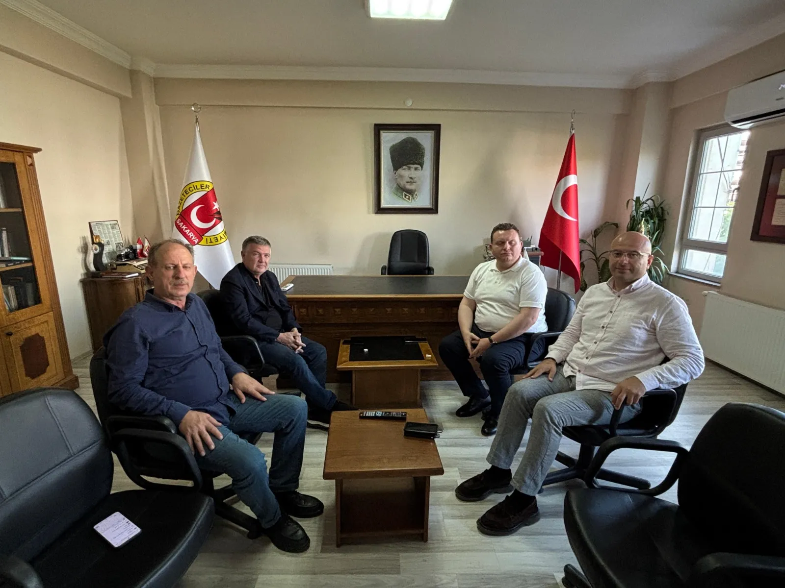 MHP Sakarya Heyeti, Gazetecilere Gelecek Vizyonunu Açıkladı