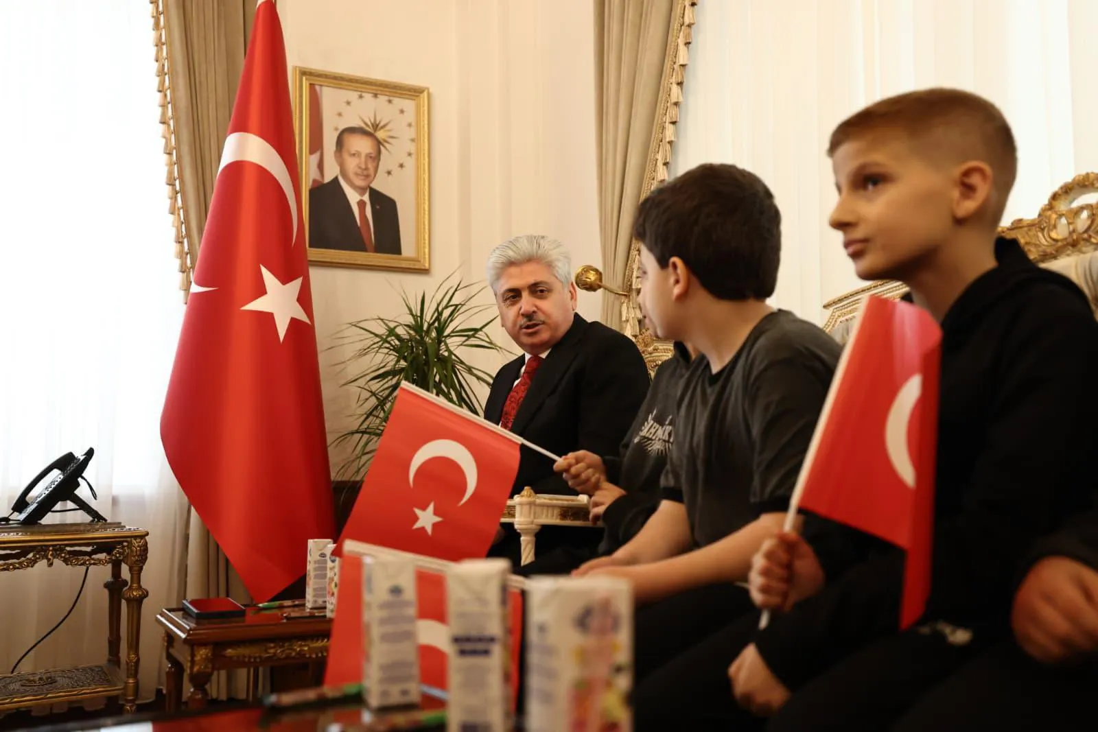 Sakarya Valiliği’nde 23 Nisan’da Öğrenciler Temsili Olarak Yönetimde Yer Aldı