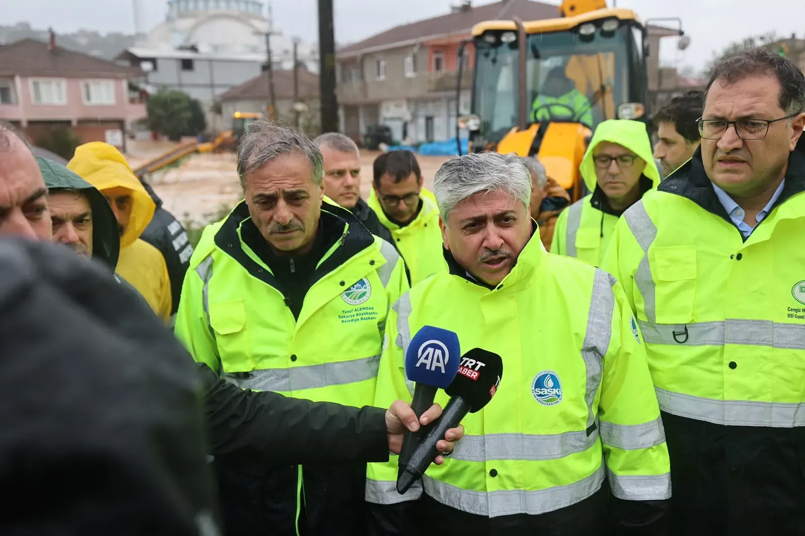 Sakarya'daki Sel Tehdidi: Başkan Alemdar ve Vali Doğan'dan Acil İnceleme
