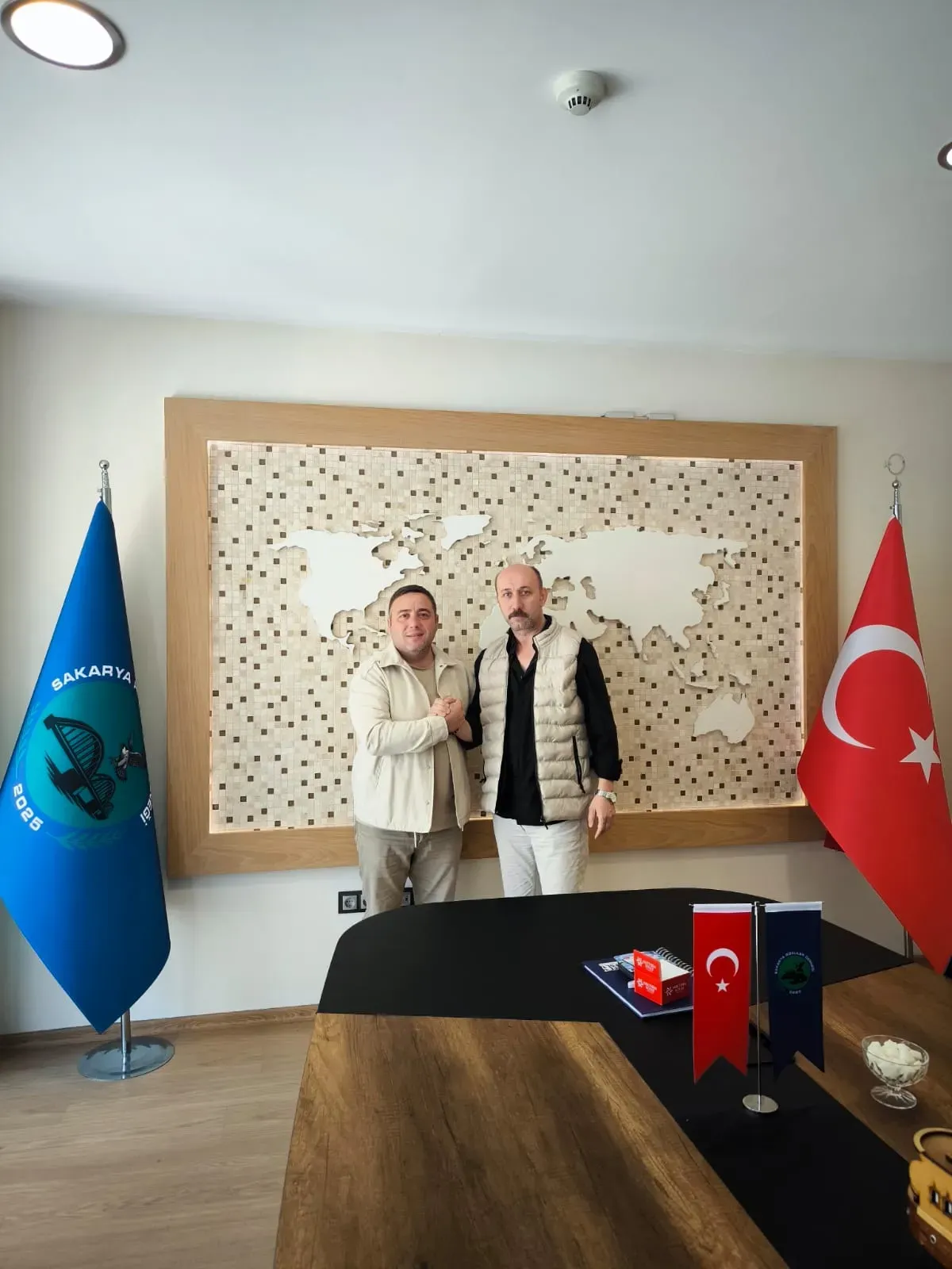 Sakarya Giresunlular Derneği'nde Yeni Dönem: Fatih Mehniyar Liderliğinde 24 Kişilik Güçlü Yönetim!